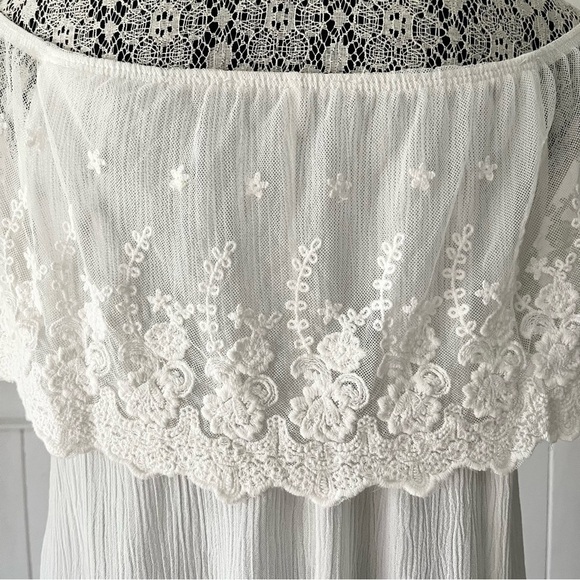 Suzy Shier Ivory Boho Off Shoulder Lace Top Size XS - Picture 9 of 13